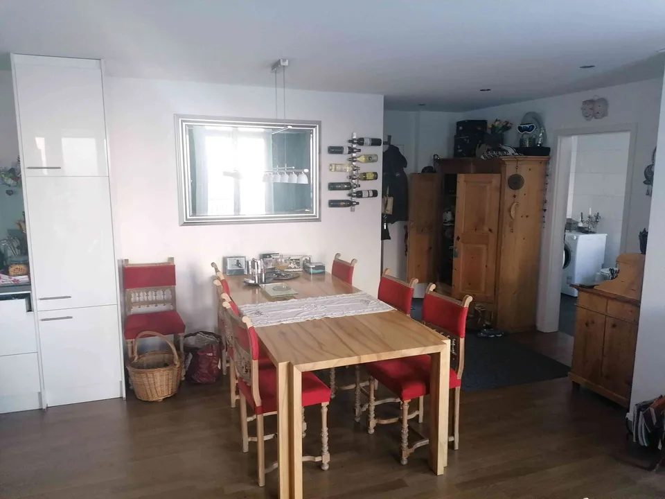 2.5 Zimmer Wohnung mit 12.5m2 Wintergarten Balkon