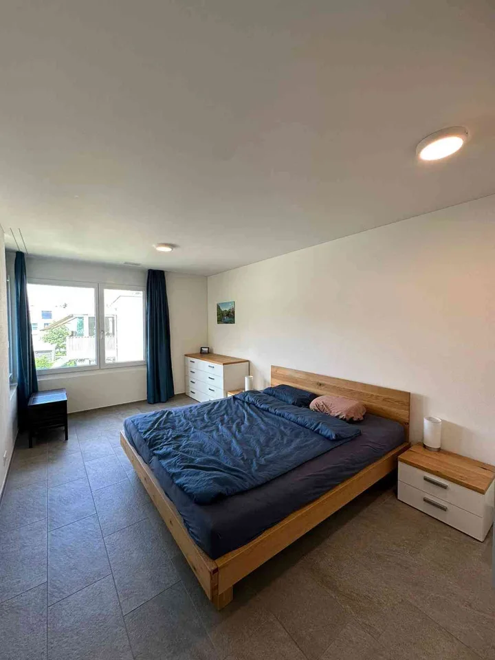 4.5-Zimmer-Wohnung an ruhiger Lage mit wunderschöner Aussicht