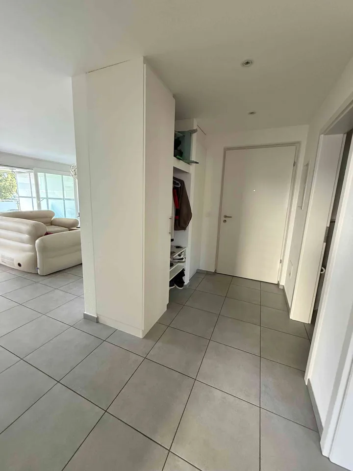 Gepflegte 3.5-Zimmer-Wohnung mit Bergblick – frisch renoviert