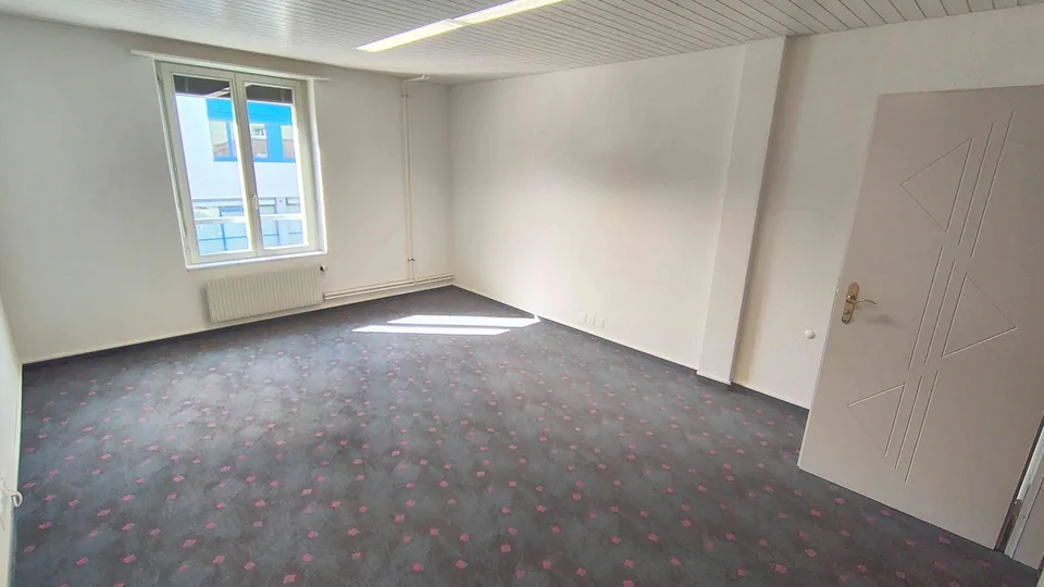 Eigener Büroraum in einem bestehenden Büro