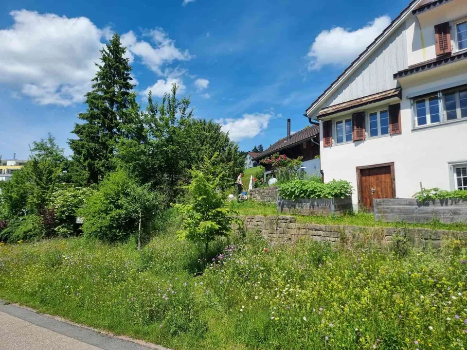 4.5 Zimmer Doppelhaushälfte in 200-jährigem Haus