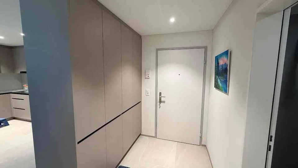 Erstvermietung: 2.5-Zimmer-Wohnung im 3.OG