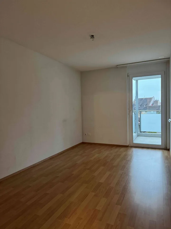 Moderne 3.5-Zimmer-Wohnung mit Balkon in Flums