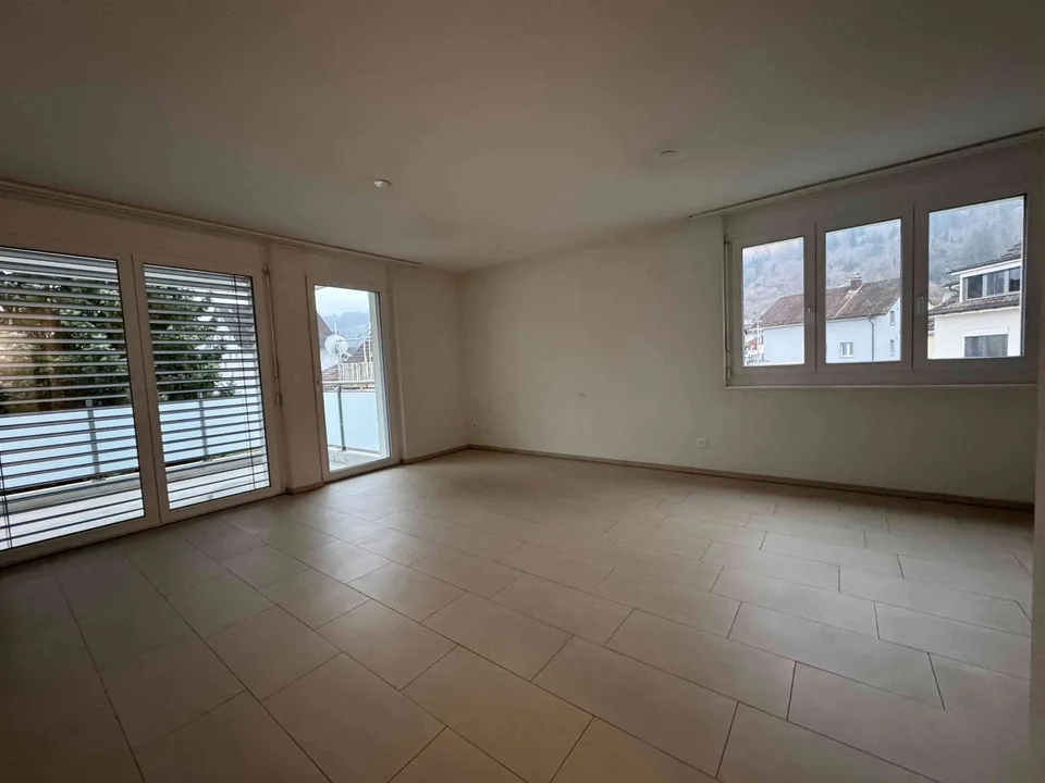 Moderne 3.5-Zimmer-Wohnung mit Balkon in Flums
