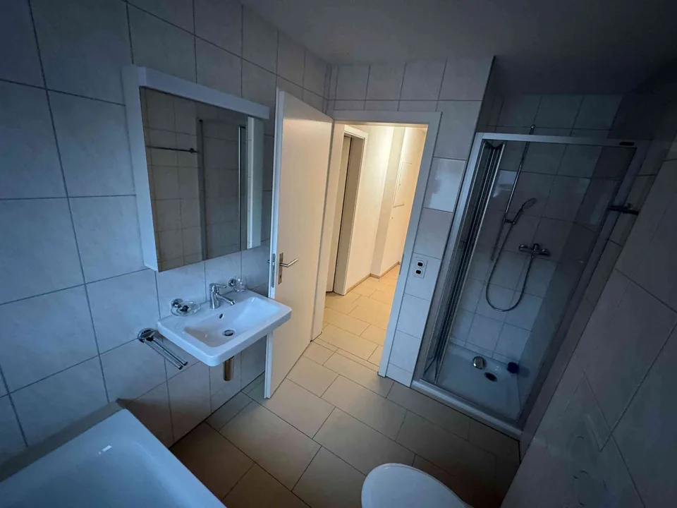 Moderne 3.5-Zimmer-Wohnung mit Balkon in Flums