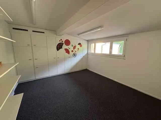 Hier ist Deine 8 Zi. Traumwohnung / auch als WG