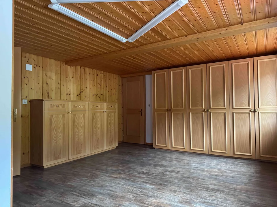 Hier ist Deine 8 Zi. Traumwohnung / auch als WG