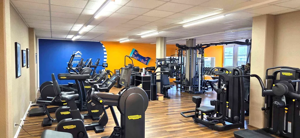 360 m2 Praxis-/ Büro-/ Verkaufsräume im 1. OG an zentraler Lage