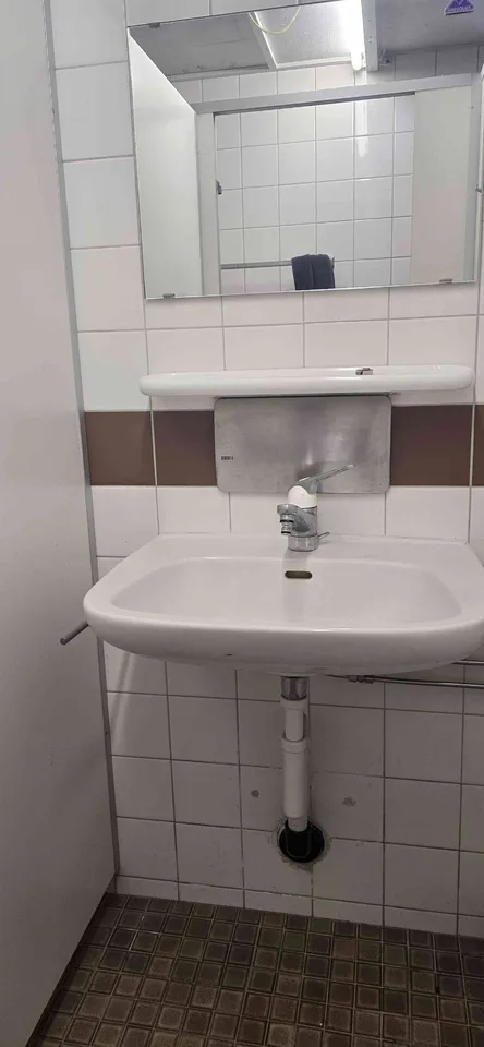 Gewerberaum mit Küche, WC und Dusche