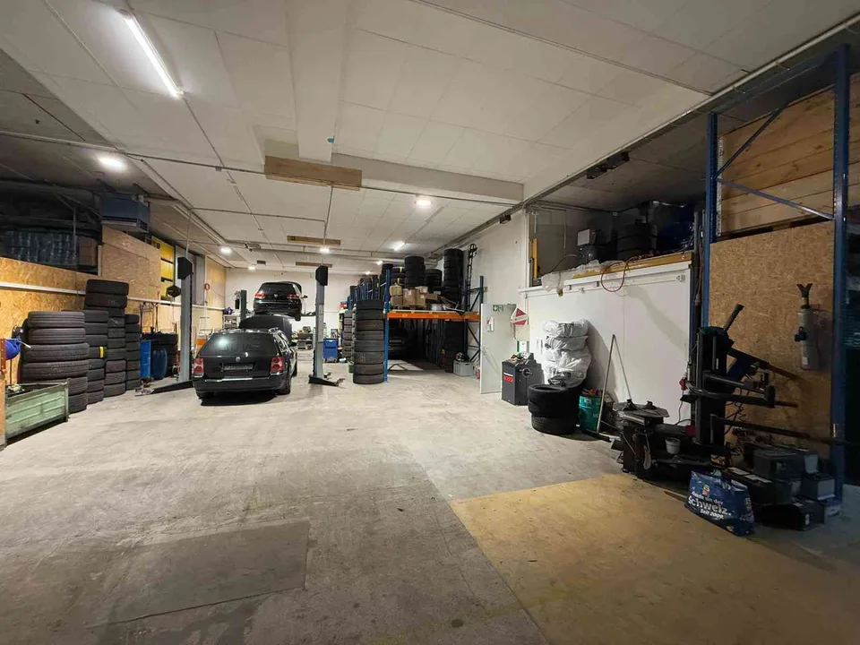 Attraktiver Gewerberaum in Galgenen! Ideal für ihre Werkstatt