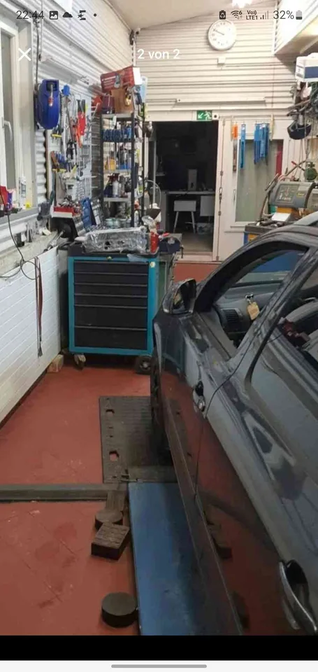 Autogarage inkl. Büro zum Vermieten mit Inventar