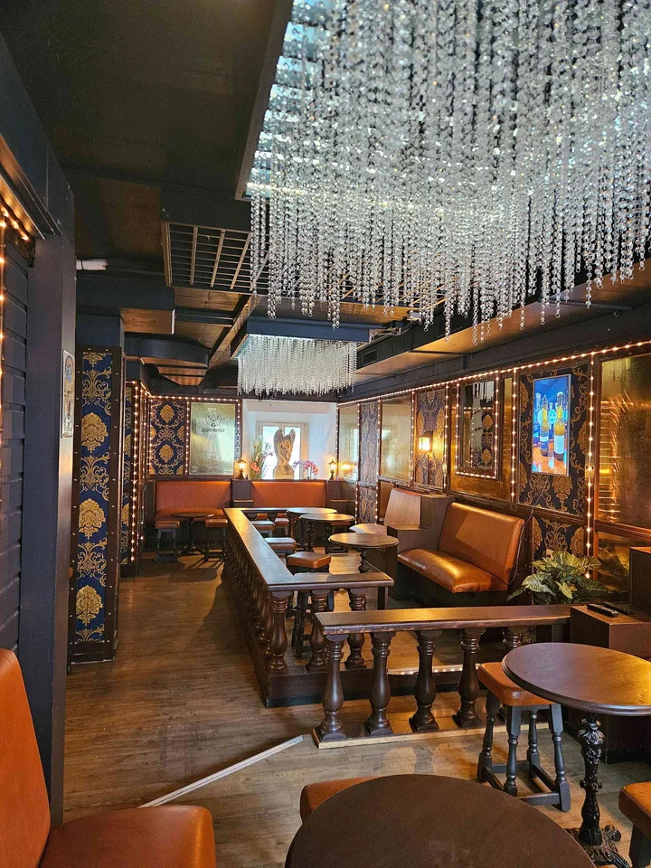 Restaurant/Bar/Pub