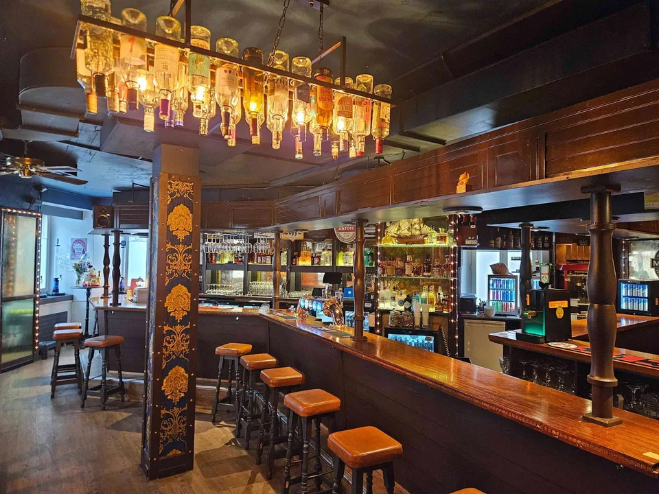 Restaurant/Bar/Pub