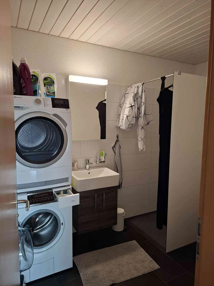 4.5-Zimmer-Dachwohnung mit grosser Terrasse & Zusatzzimmer