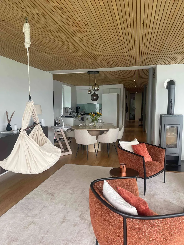 Möblierte 3.5-Zimmer-Wohnung direkt am Zürichsee in Uerikon (befristet