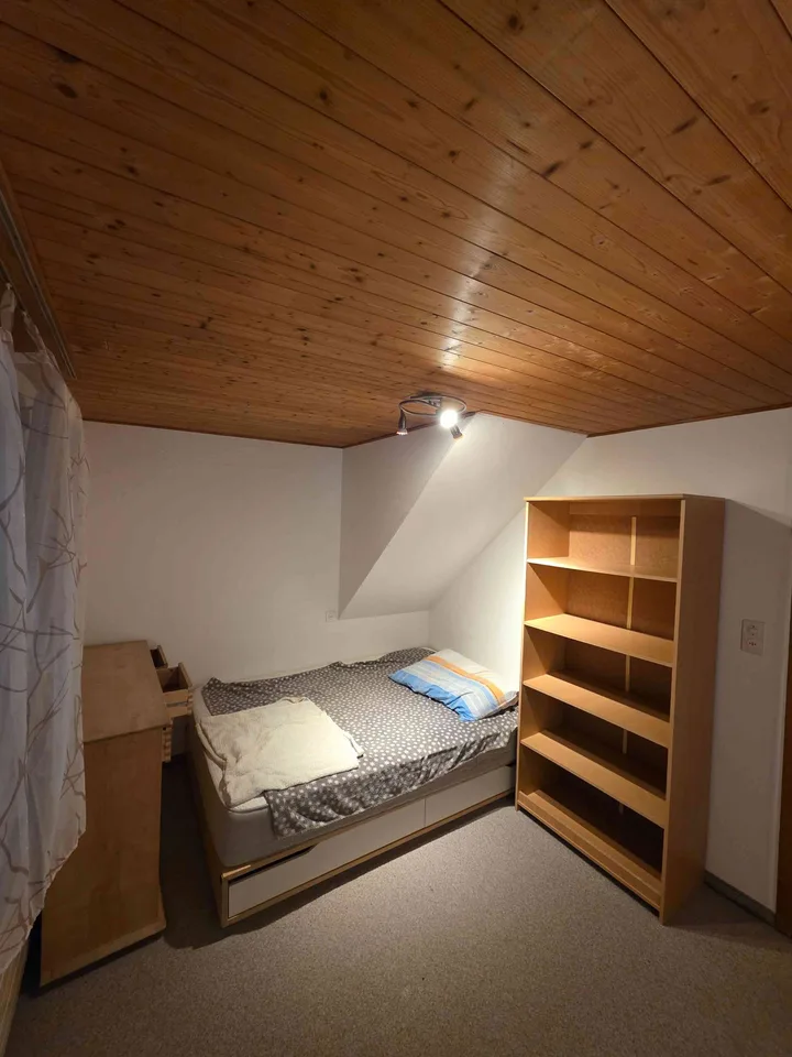 Gemütliches Wg-Zimmer im Herzen von Sins