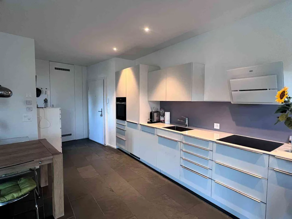 Moderne Wohnung im Eigentumsstandard an ruhiger Lage in Grüningen