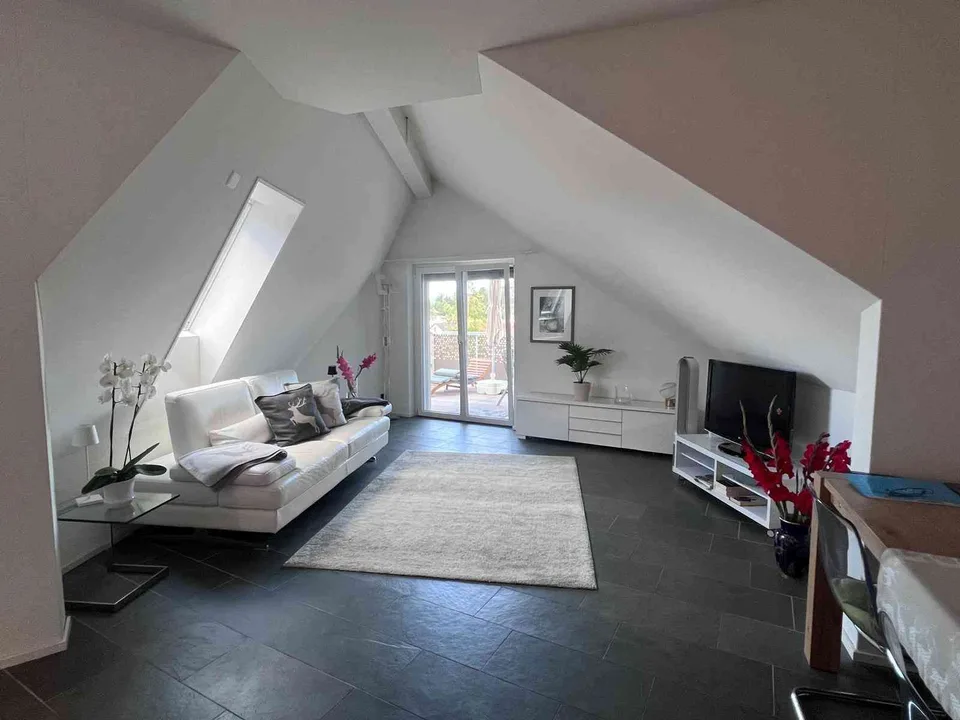 Moderne Wohnung im Eigentumsstandard an ruhiger Lage in Grüningen