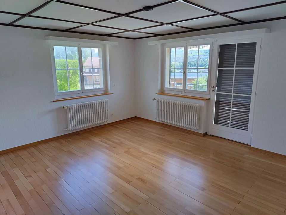 3-Zimmer Wohnung mit beheizten, separatem Nebenraum in 2-Familien Haus