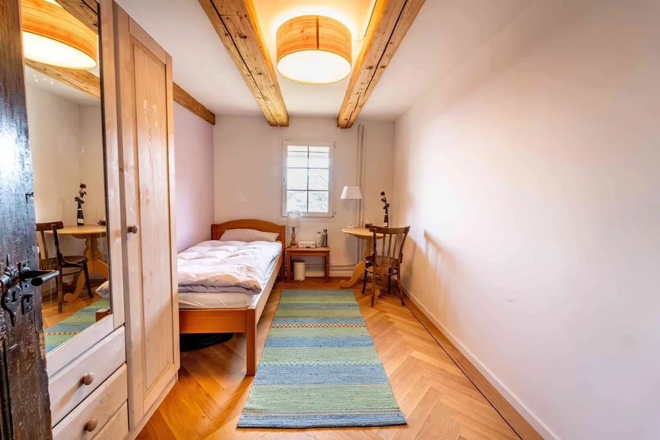 Einfamilienhaus für 2.5 Monate zu vermieten (möbliert)