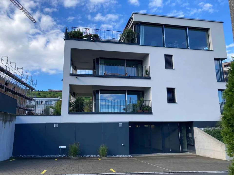 Aussenparkplatz zu vermieten