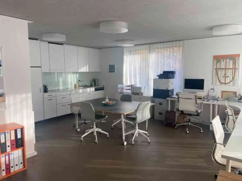 Praxisraum / Büro zur Mitbenutzung in Thalwil – 2 bis 3 Tage/Woche