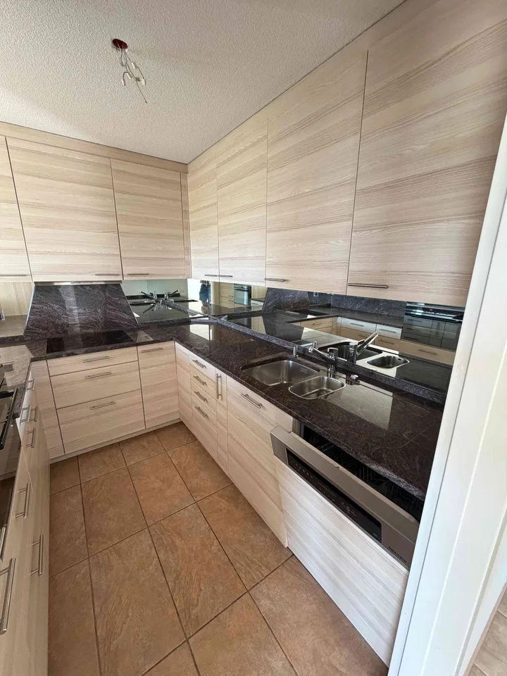 Schöne, komfortable 4.5 Zimmer-Wohnung mit 2 Balkonen