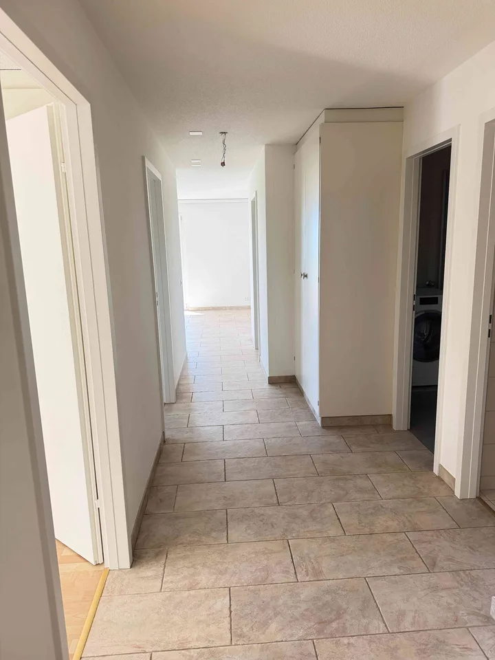 Schöne, komfortable 4.5 Zimmer-Wohnung mit 2 Balkonen