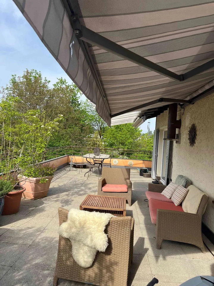 Ruhiger Homeoffice-/Arbeitsraum mit Terrasse in Obfelden