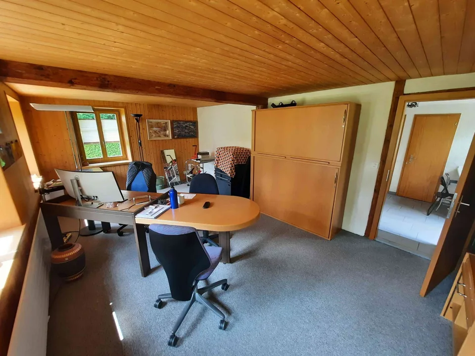 Ruhiger Arbeitsort im Grünen