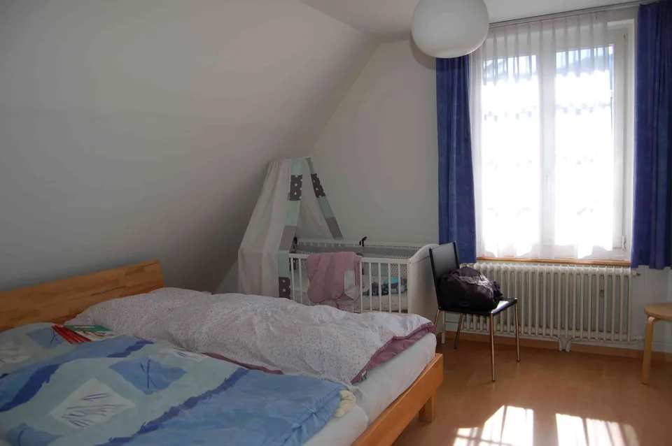 Charmante 6.5 Zimmer Maisonette Wohnung in Adliswil (befristet)