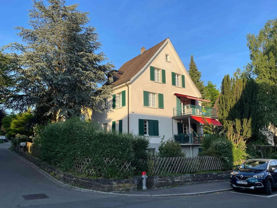 Charmante 6.5 Zimmer Maisonette Wohnung in Adliswil (befristet)