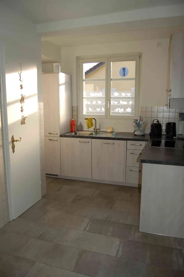 Charmante 6.5 Zimmer Maisonette Wohnung in Adliswil (befristet)