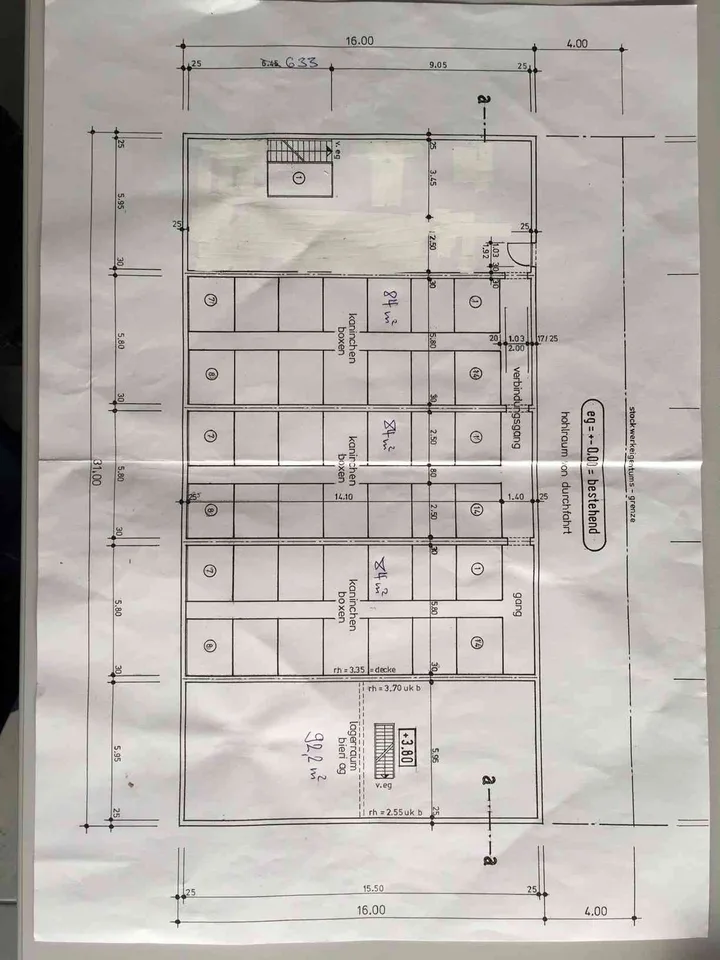 Lagerraum / Werkraum im 1. Obergeschoss mit Warenlift