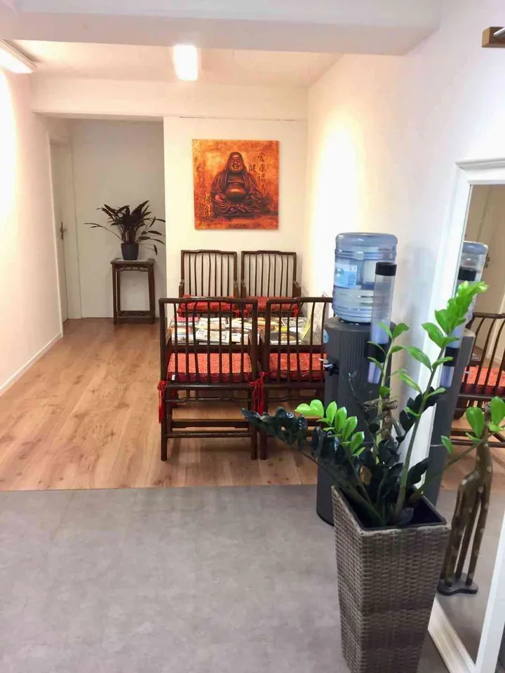Büroraum / Praxisraum tageweise – Meilen Zentrum