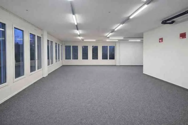 364m² Gewerbe in Horgen mieten