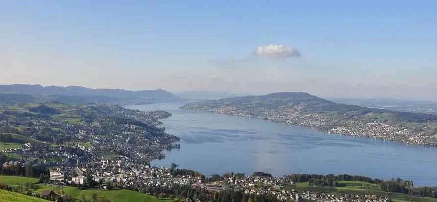 Wohn- und Steuersitz im Steuerparadies Freienbach