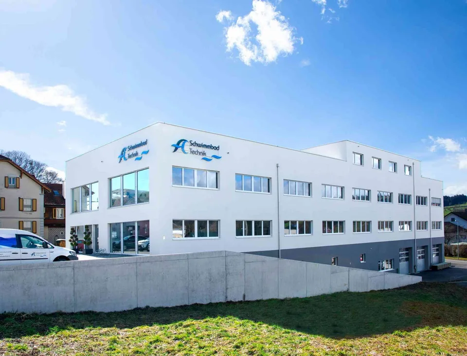 Büro, Werkstatt, Lager und Ausstellungsräume an Hauptstrasse