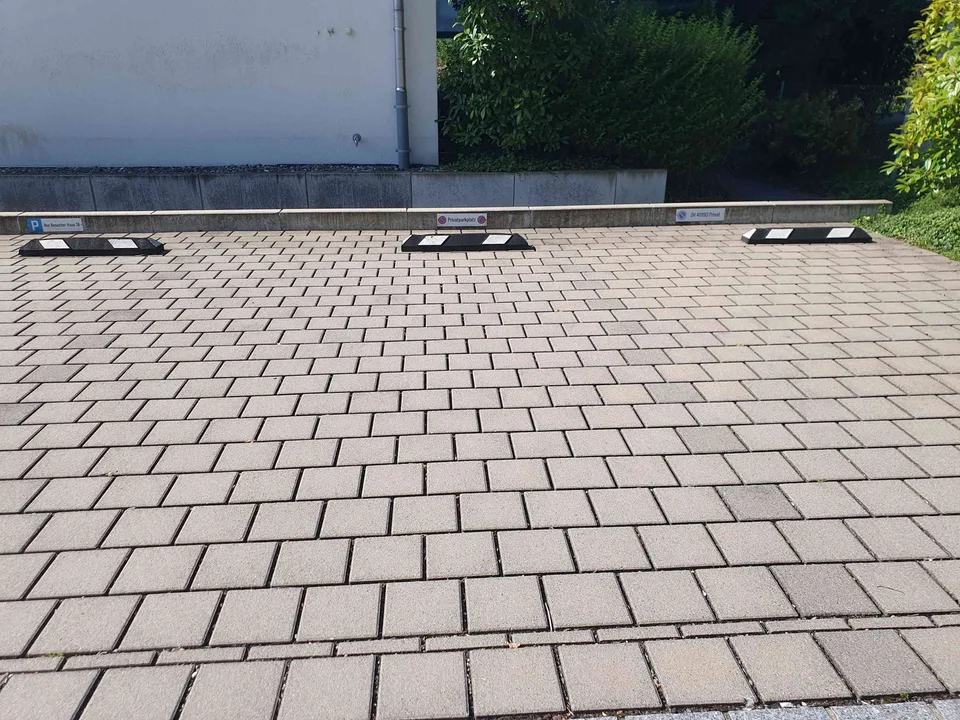 Aussenparkplatz