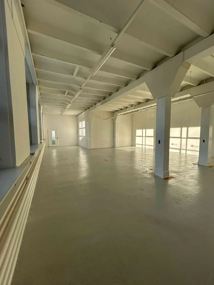 Helle Loft/Gewerbefläche mit Industrie-Charme, Raumhöhe bis 3,70 m