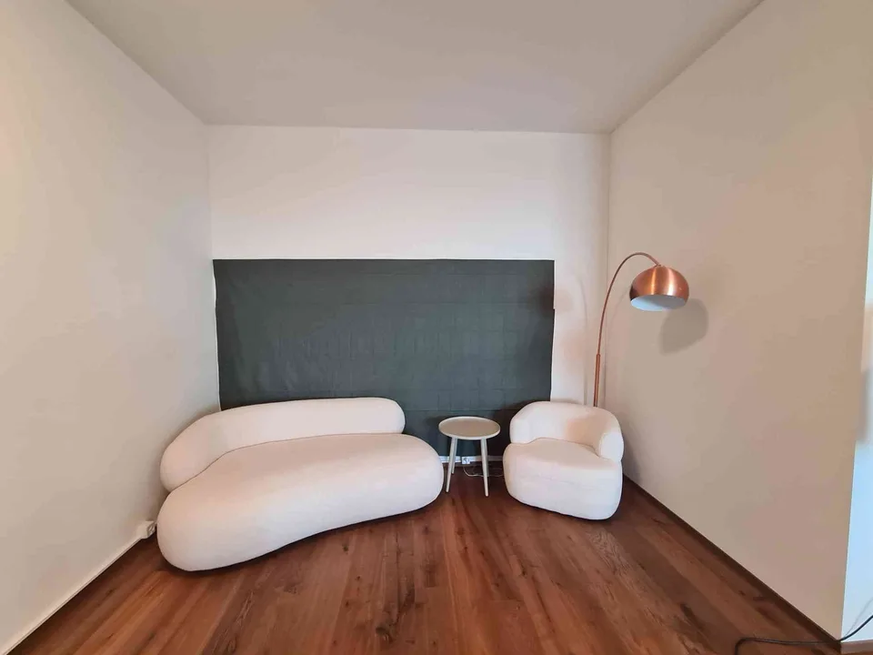 Nachmieter für Büro mit Zürichseesicht gesucht (194 m², 3. OG)