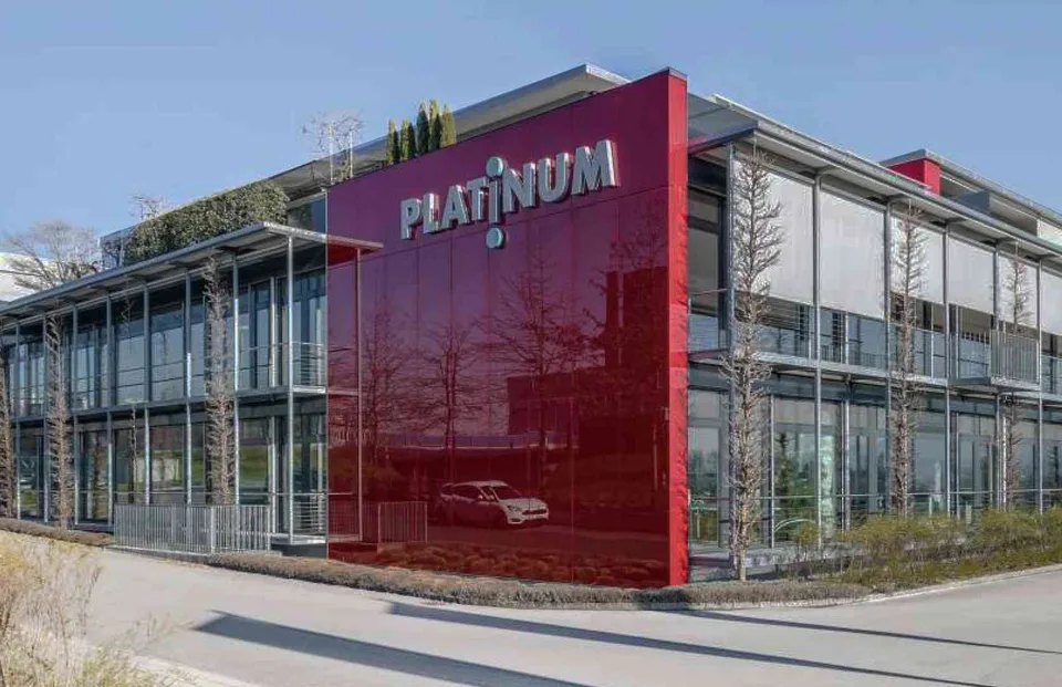 Repräsentative Bürofläche an zentraler Lage im Gewerbegeb in Hünenberg
