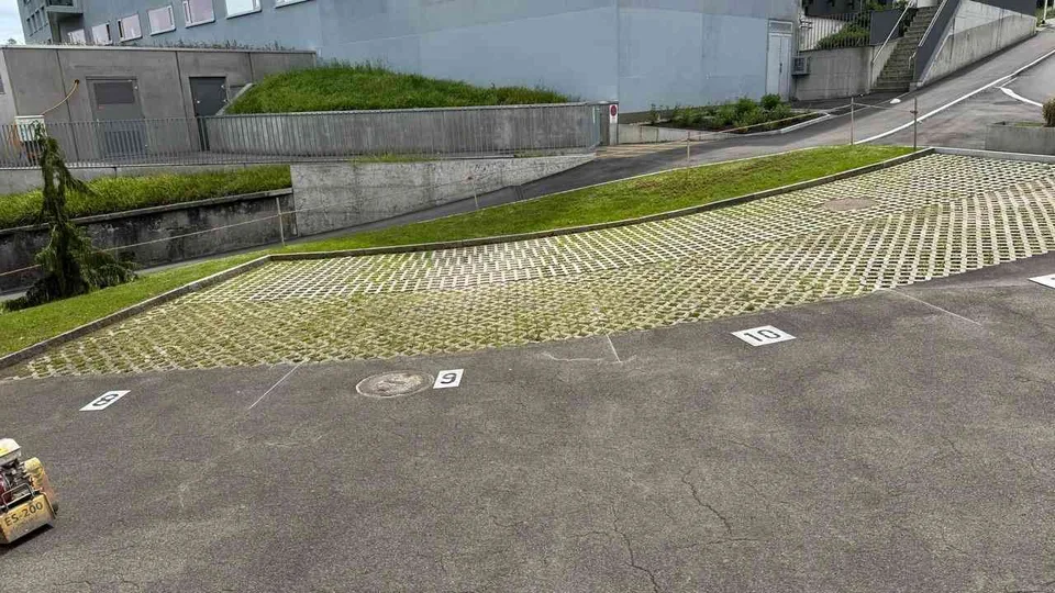 Aussenparkplatz