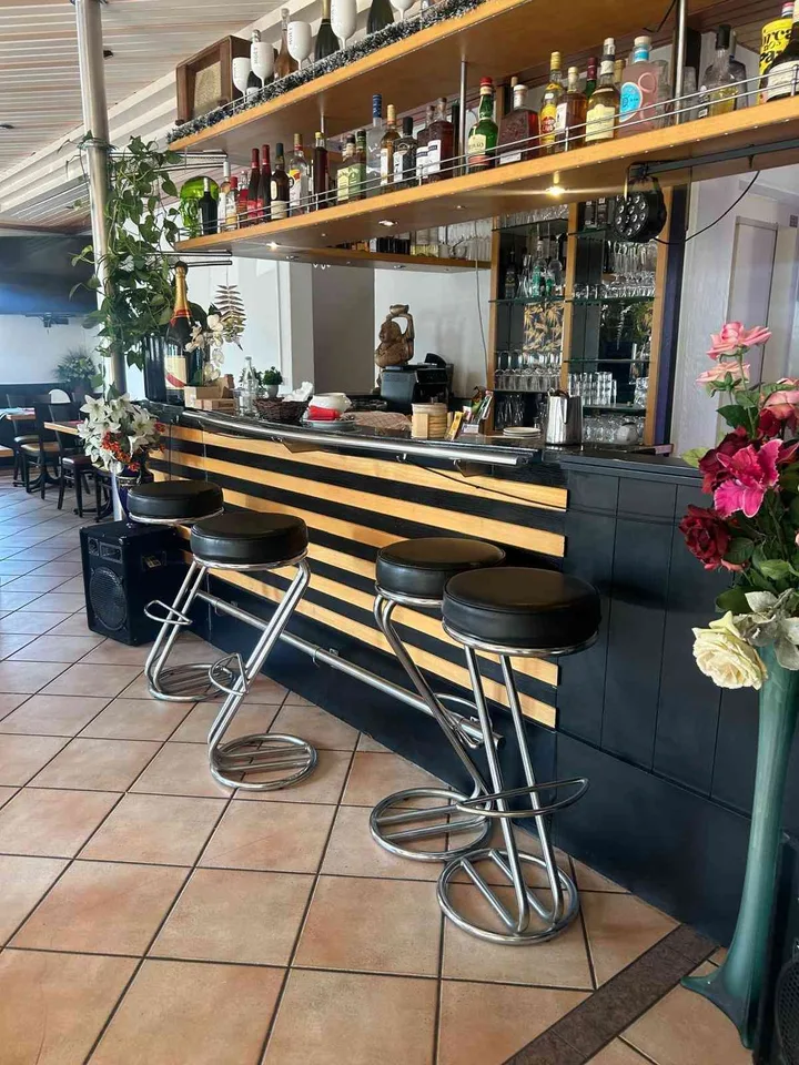 Restaurant Bar Take away kurier