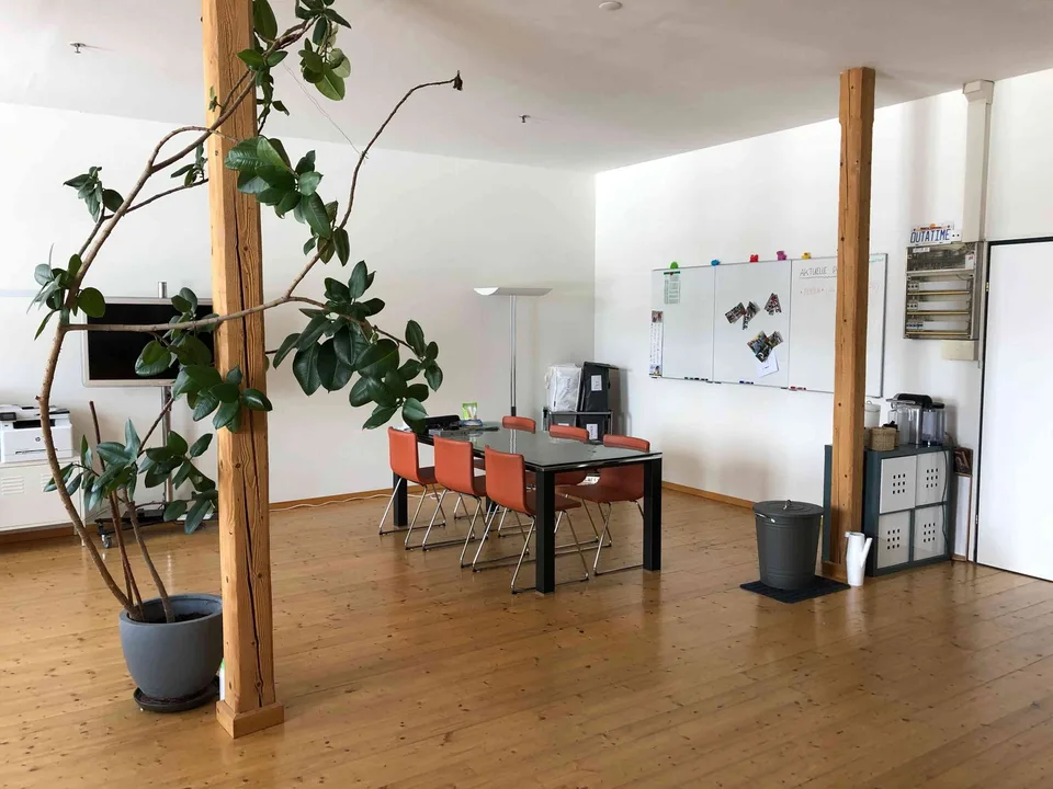 Atelierarbeitsplatz/ CoStudio Workspace