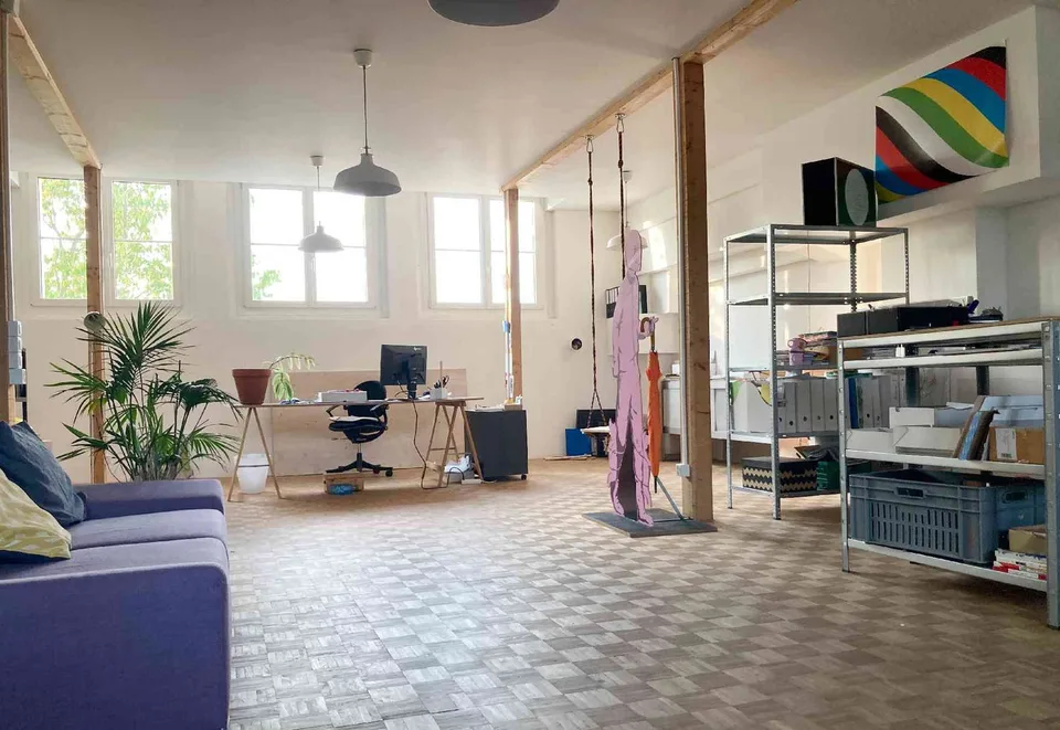 Geräumige helle Büroplätze nahe Luzern