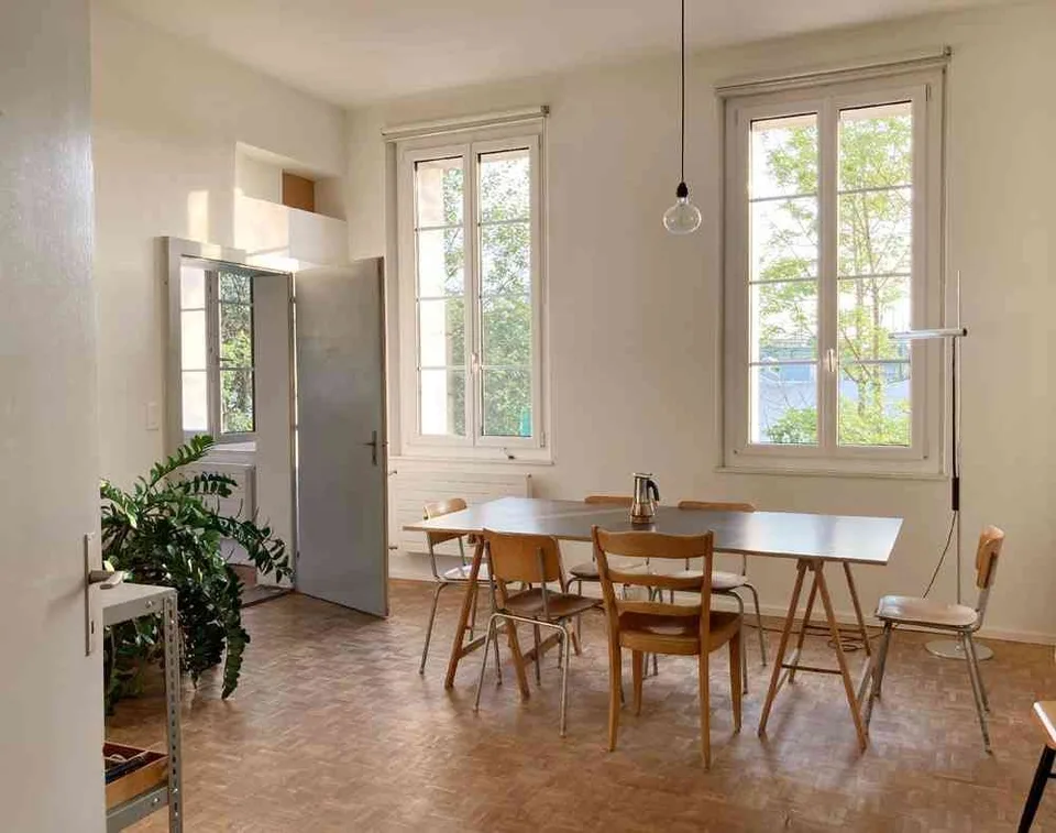 Geräumige helle Büroplätze nahe Luzern