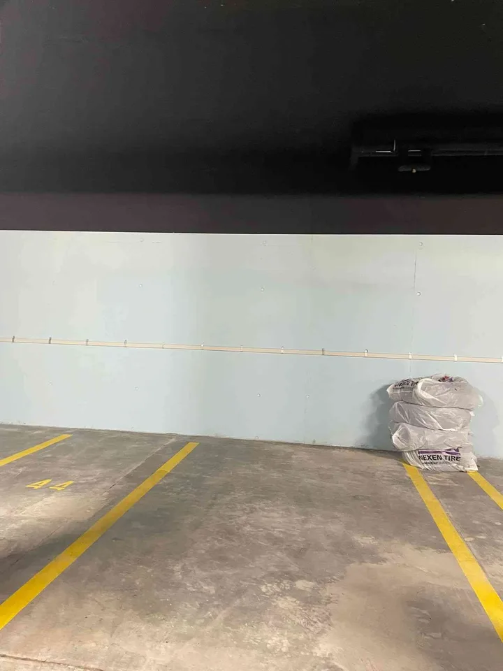 Tiefgaragenparkplatz zu vermieten in Rain