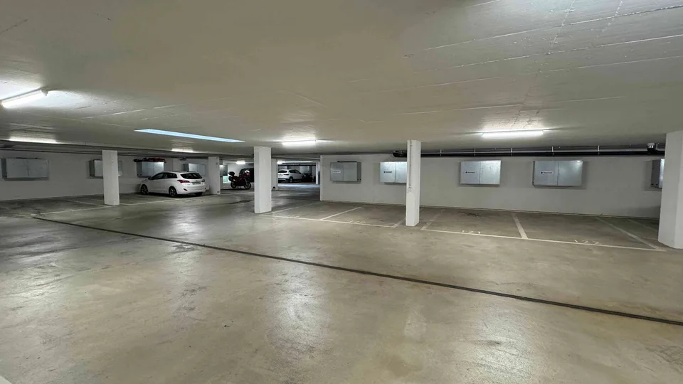 Parkplatz (Tief-) Garage in Emmenbrücke, Sonneplatz, Grudlig
