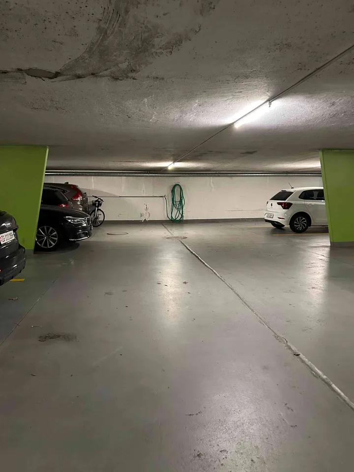 Tiefgarage im Zentrum von Baar